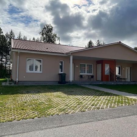 Beautiful Terraced House With Private Parking Villa Sandviken Exterior photo